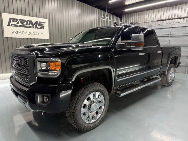 2019 GMC Sierra 2500HD Denali 4WD photo