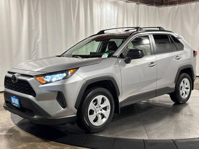 2019 Toyota RAV4 LE AWD photo