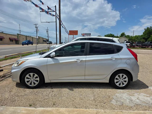2017 Hyundai Accent SE FWD photo