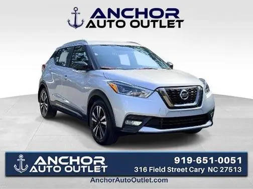 2019 Nissan Kicks SR FWD photo