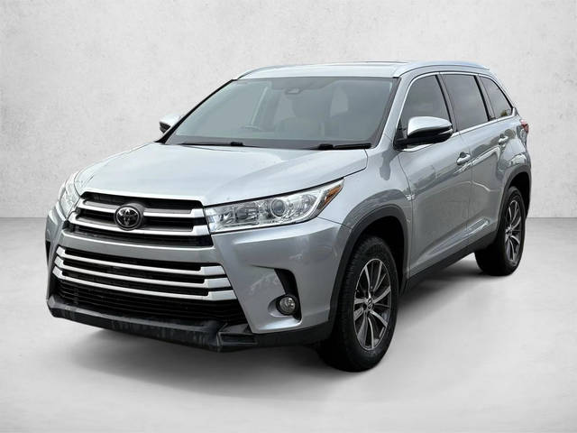 2019 Toyota Highlander XLE FWD photo