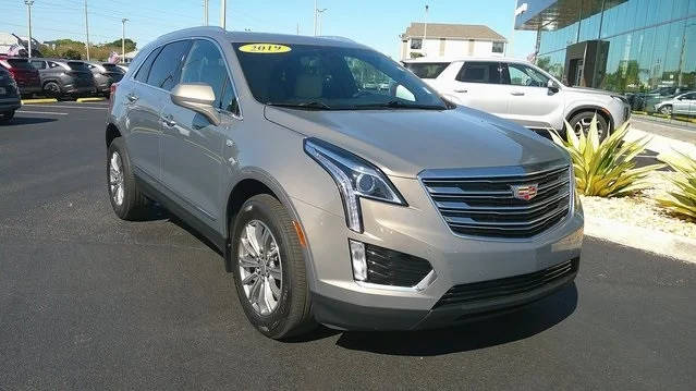 2019 Cadillac XT5 Luxury FWD FWD photo