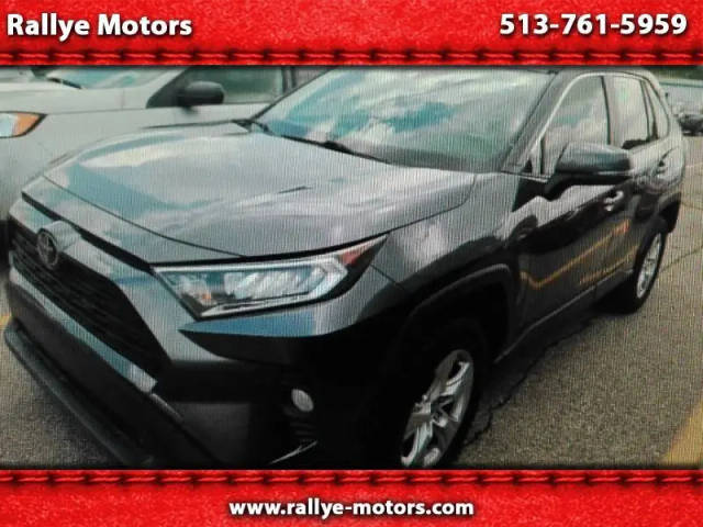 2019 Toyota RAV4 XLE FWD photo