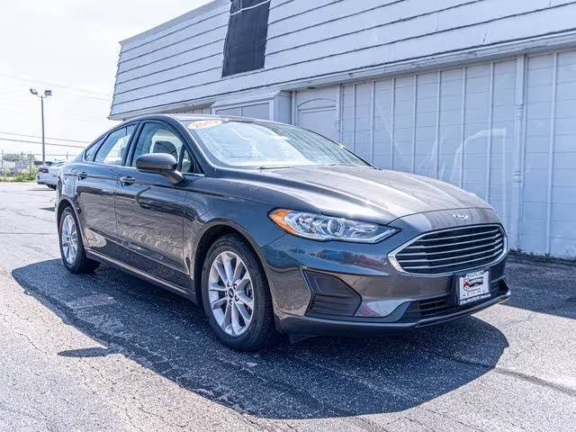 2019 Ford Fusion SE FWD photo