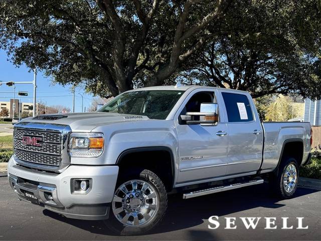 2019 GMC Sierra 2500HD Denali 4WD photo