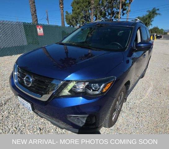 2019 Nissan Pathfinder S FWD photo