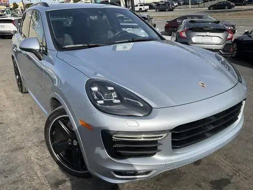 2016 Porsche Cayenne GTS AWD photo