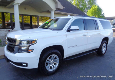 2019 Chevrolet Suburban LT 4WD photo