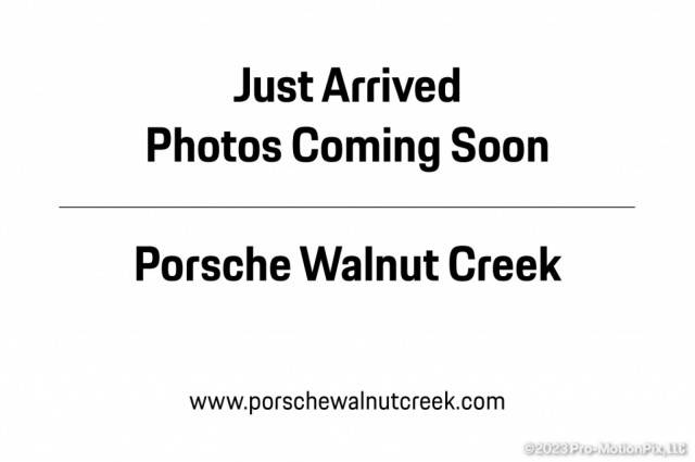 2019 Porsche Macan  AWD photo