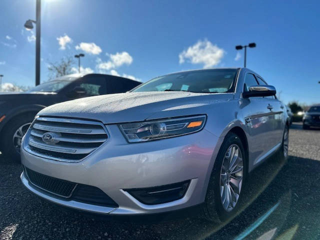 2018 Ford Taurus Limited FWD photo