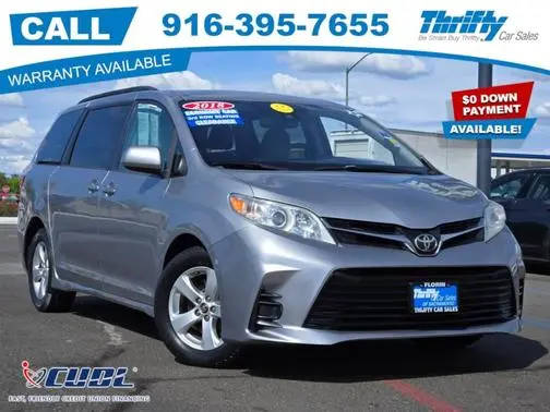 2018 Toyota Sienna LE FWD photo