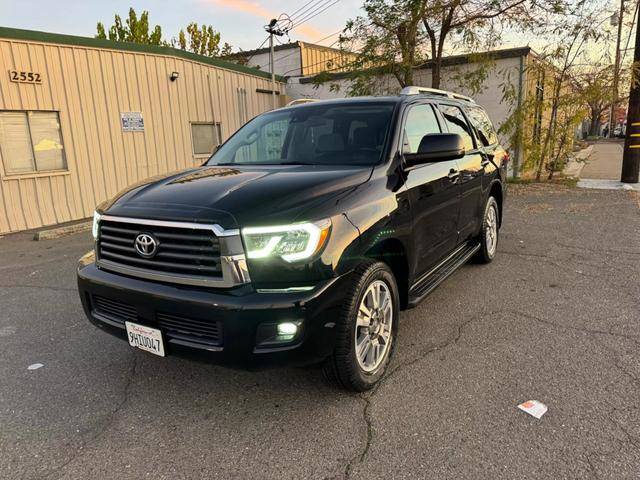 2018 Toyota Sequoia SR5 RWD photo