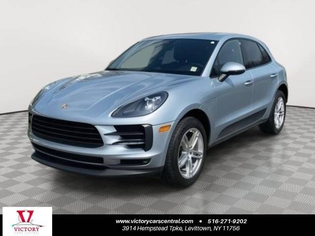 2019 Porsche Macan  AWD photo