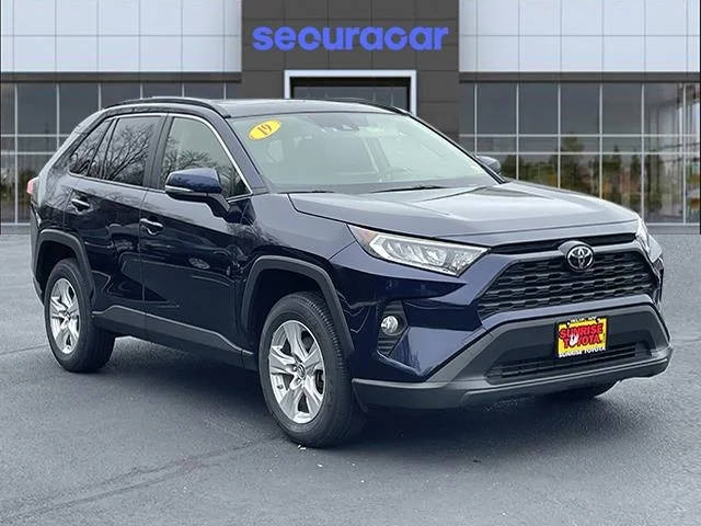2019 Toyota RAV4 XLE AWD photo