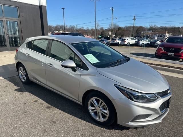 2018 Chevrolet Cruze LT FWD photo