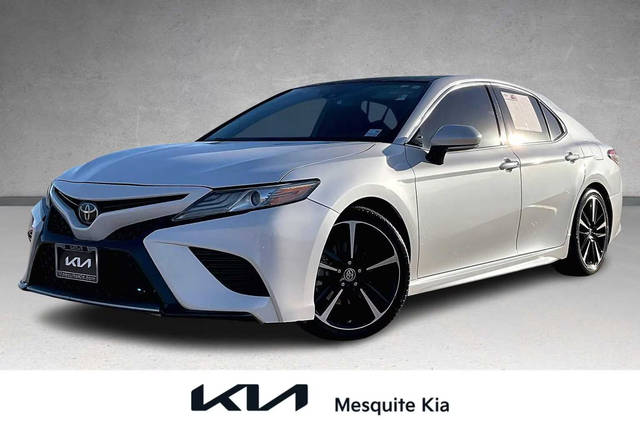 2019 Toyota Camry XSE FWD photo