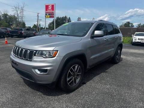 2019 Jeep Grand Cherokee Laredo E 4WD photo