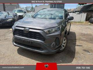 2019 Toyota RAV4 LE AWD photo