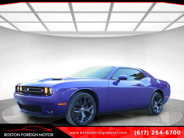 2019 Dodge Challenger SXT RWD photo