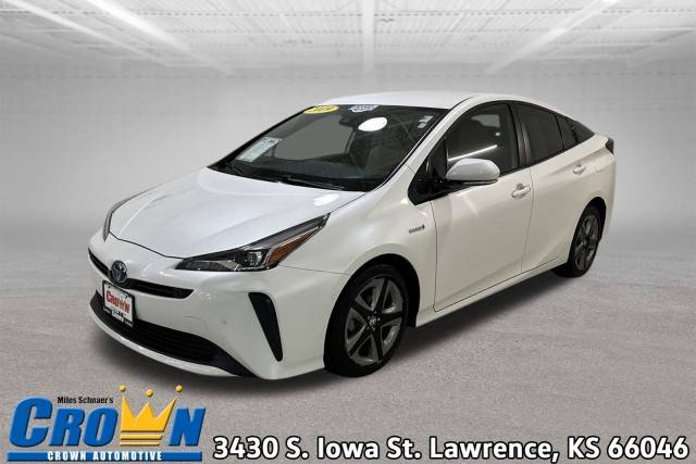 2019 Toyota Prius XLE FWD photo