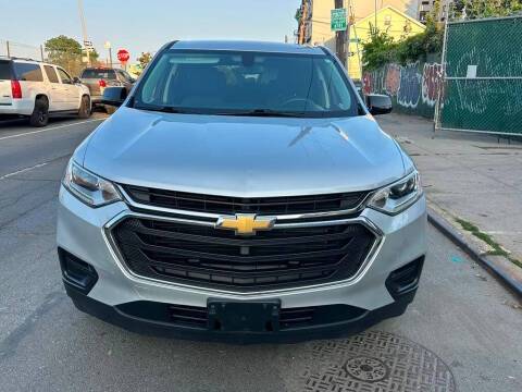 2019 Chevrolet Traverse LS AWD photo
