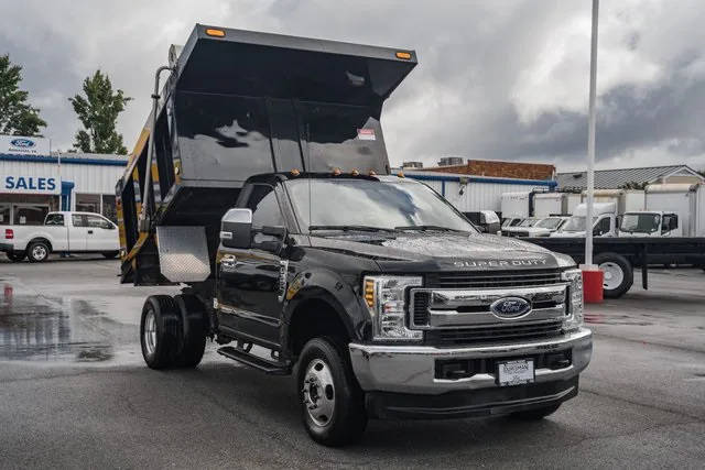 2019 Ford F-350 Super Duty XL 4WD photo