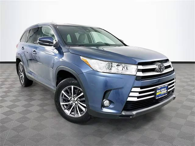 2019 Toyota Highlander XLE AWD photo