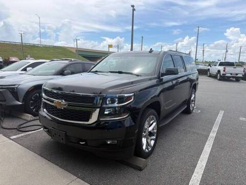 2019 Chevrolet Suburban LT 4WD photo