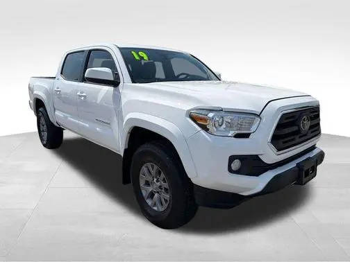 2019 Toyota Tacoma SR5 4WD photo