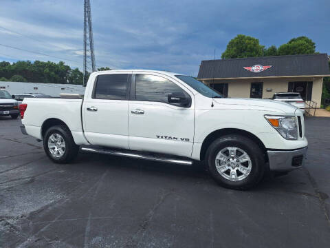 2019 Nissan Titan SV 4WD photo