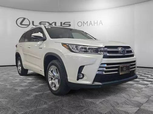 2019 Toyota Highlander Hybrid Limited AWD photo