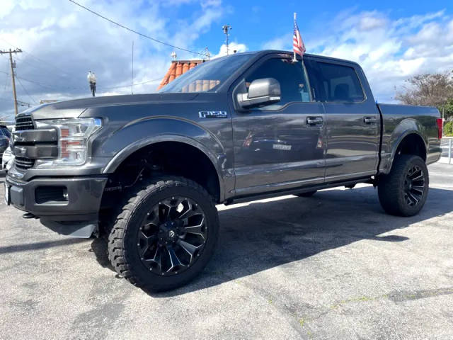 2019 Ford F-150 LARIAT 4WD photo