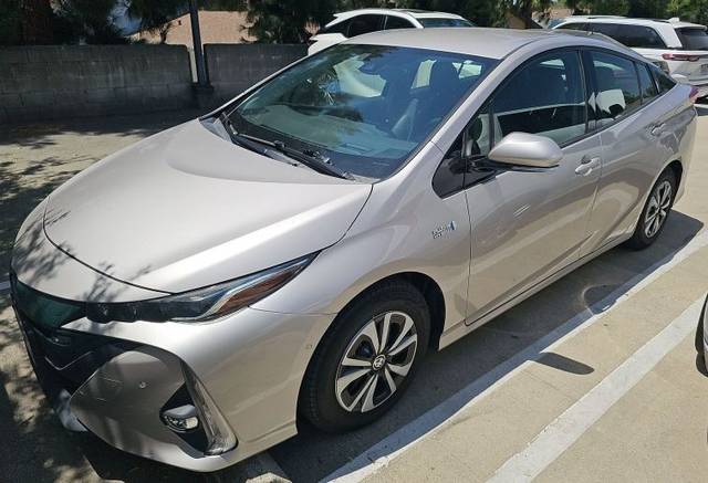 2019 Toyota Prius Prime Advanced FWD photo