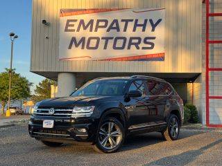 2019 Volkswagen Atlas 3.6L V6 SE w/Technology R-Line FWD photo