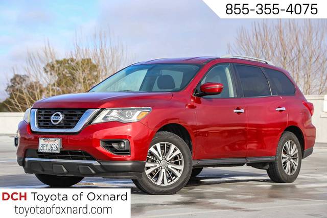 2018 Nissan Pathfinder SV 4WD photo