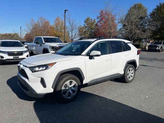 2019 Toyota RAV4 LE FWD photo