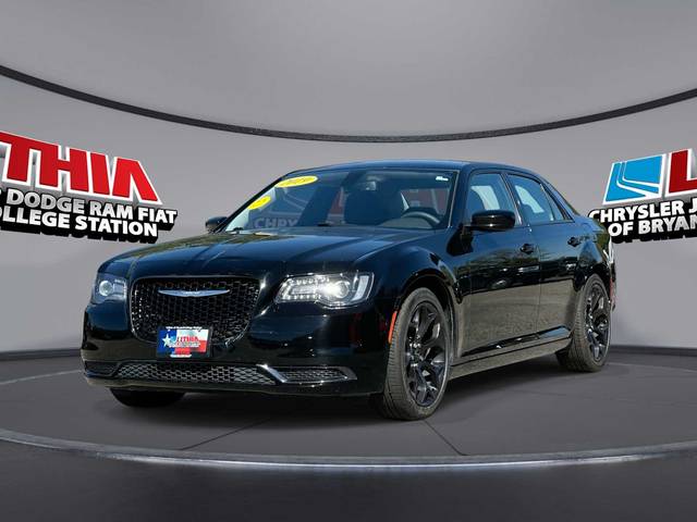 2019 Chrysler 300 Touring RWD photo