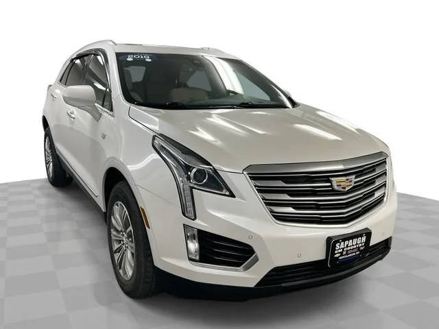 2019 Cadillac XT5 Luxury FWD FWD photo