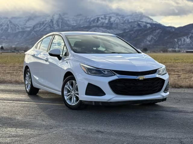 2019 Chevrolet Cruze LT FWD photo