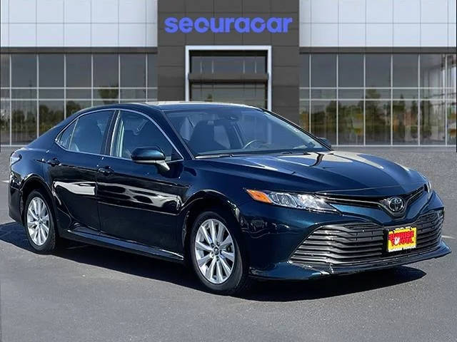 2019 Toyota Camry LE FWD photo