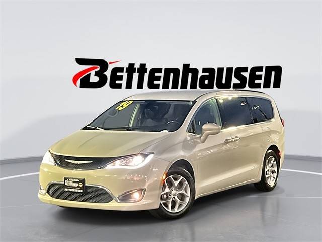 2019 Chrysler Pacifica Minivan Touring Plus FWD photo