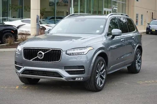 2019 Volvo XC90 Momentum AWD photo