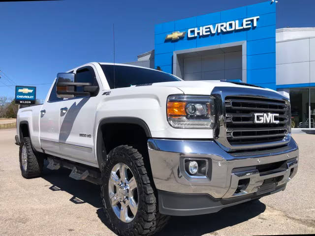 2019 GMC Sierra 2500HD SLT 4WD photo