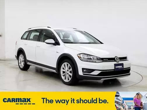 2019 Volkswagen Golf Alltrack S AWD photo