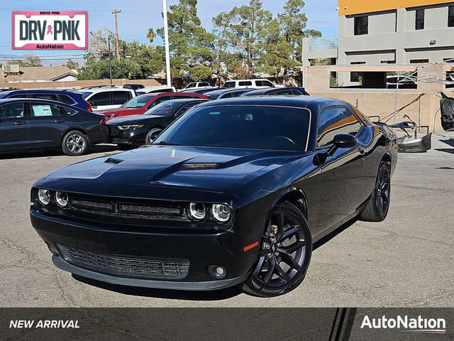 2019 Dodge Challenger SXT RWD photo