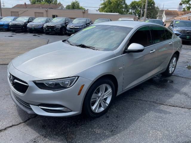 2018 Buick Regal Sportback Preferred FWD photo