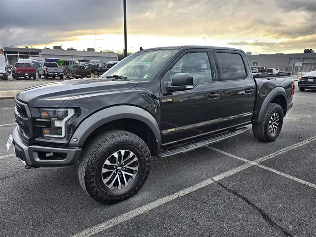 2019 Ford F-150 Raptor 4WD photo