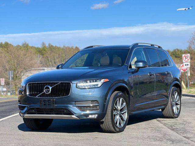 2019 Volvo XC90 Momentum AWD photo