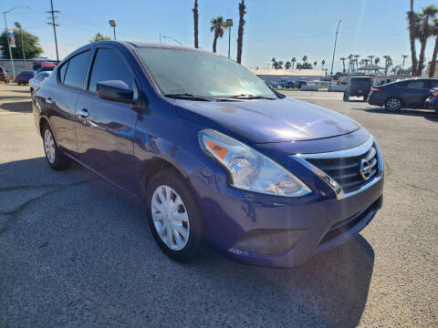 2018 Nissan Versa SV FWD photo