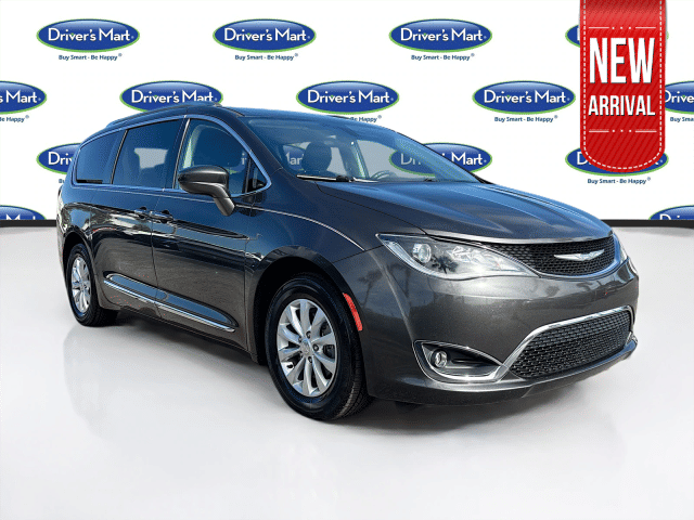 2018 Chrysler Pacifica Minivan Touring L FWD photo